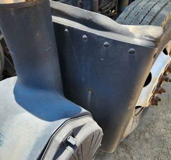 Isuzu FTR Right Fender Extension