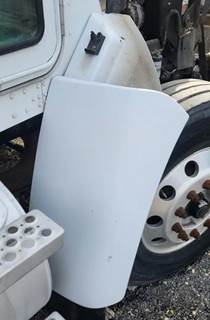 Kenworth T300 Right Fender Extension