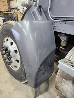 Kenworth T370 Left Fender Extension