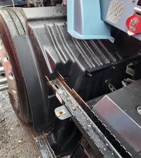 Kenworth T660 Left Fender Extension