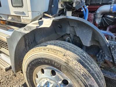 Mack Anthem Right Fender Extension