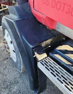 Mack CH613 Left Fender Extension
