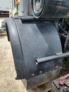 Mack MR690S Left Fender Extension
