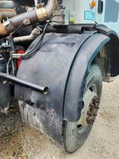 Mack MR690S Right Fender Extension