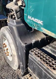 Mack Pinnacle CXU612 Left Fender Extension for a 2009 Mack CXU612