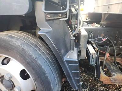 Mitsubishi FEC72S Left Fender Extension