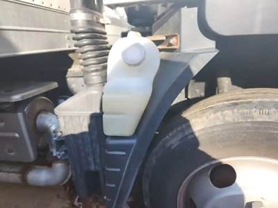 Mitsubishi FEC72S Right Fender Extension