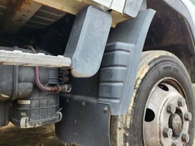 Mitsubishi FEC72W Right Fender Extension