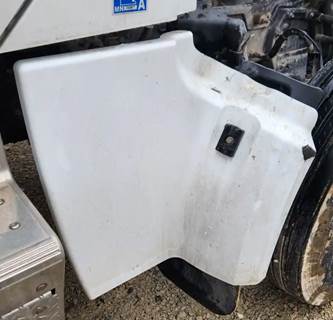 Peterbilt 567 Right Fender Extension