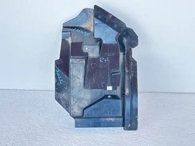 Peterbilt 579 Right Fender Extension