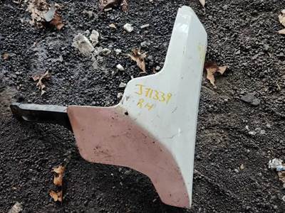 Peterbilt 579 Right Fender Extension