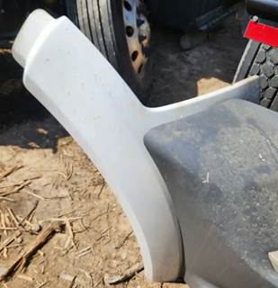 Peterbilt 579 Left Fender Extension