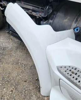 Peterbilt 579 Left Fender Extension