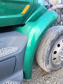 Peterbilt 579 Right Fender Extension