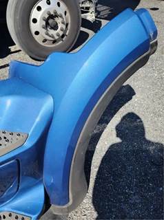 Peterbilt 579 Right Fender Extension