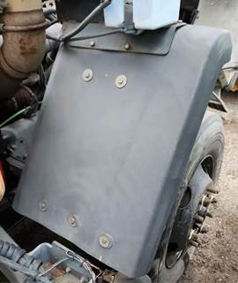 Sterling SC8000 Right Fender Extension for a 2007 Sterling SC8000 Cargo