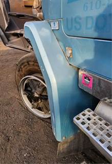 Volvo / WhiteGMC Autocar ACL64 Left Fender Extension for a 1994 White AUTOCAR ACL64