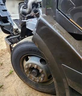 Volvo VNL Left Fender Extension