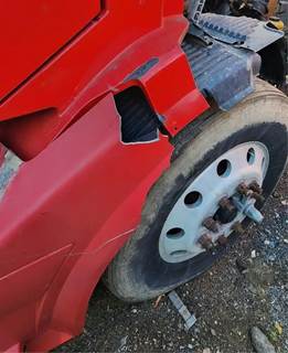 Volvo VNL Right Fender Extension