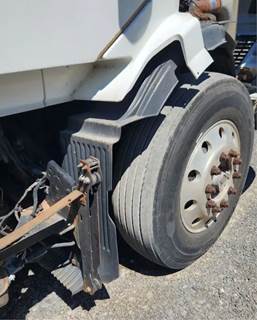Volvo VNL Right Fender Extension