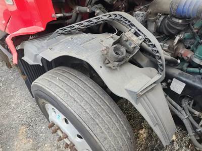Volvo VNL Right Fender Extension