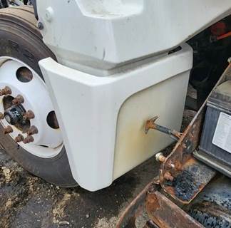 International LT625 Left Fender