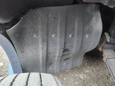 Kenworth T680 Right Fender