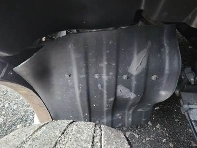 Kenworth T680 Right Fender