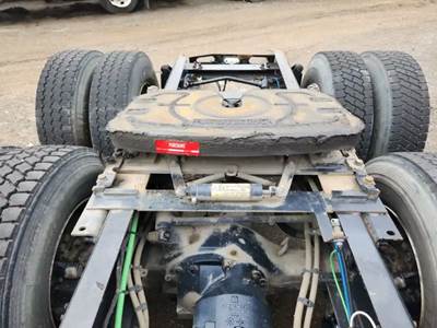 AIR SLIDE Fontaine Fifth Wheel for a 2020 Freightliner Cascadia 126
