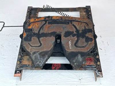 AIR SLIDE Fontaine Fifth Wheel for a 2012 Western Star 4900 FA