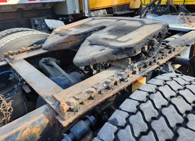 AIR SLIDE Fontaine Fifth Wheel for a 2016 Freightliner Cascadia 125