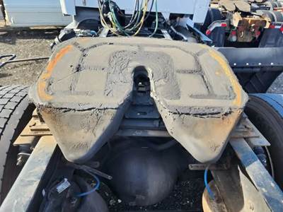 AIR SLIDE Fontaine Fifth Wheel for a 2021 Freightliner M2 106