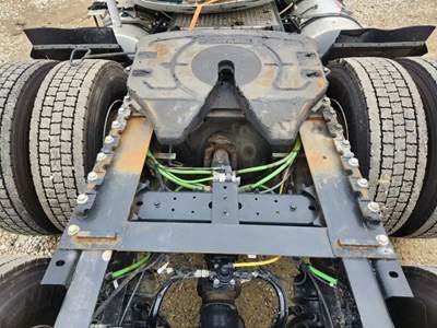 AIR SLIDE Fontaine Fifth Wheel for a 2024 International RH613