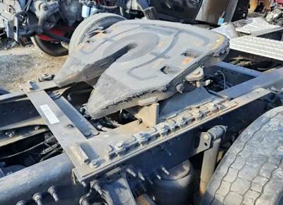 AIR SLIDE Fontaine Fifth Wheel for a 2015 Volvo VNL