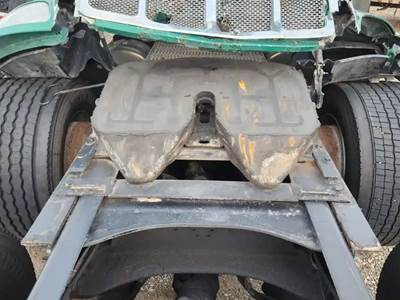 AIR SLIDE Fontaine Fifth Wheel for a 2020 Peterbilt 579