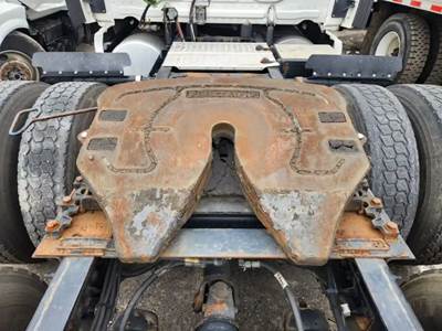 AIR SLIDE Fontaine Fifth Wheel for a 2014 Freightliner Cascadia 125