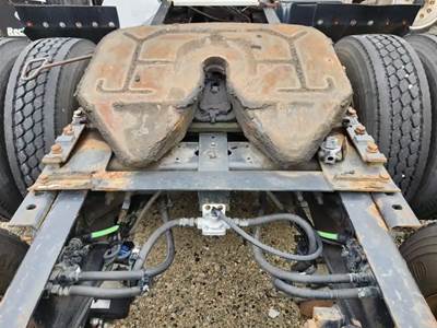 AIR SLIDE Fontaine Fifth Wheel for a 2015 International PROSTAR