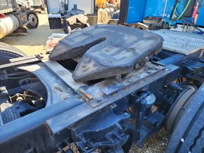 AIR SLIDE Fontaine Fifth Wheel for a 2020 Peterbilt 579