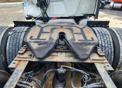 AIR SLIDE Fontaine Fifth Wheel for a 2015 International PROSTAR