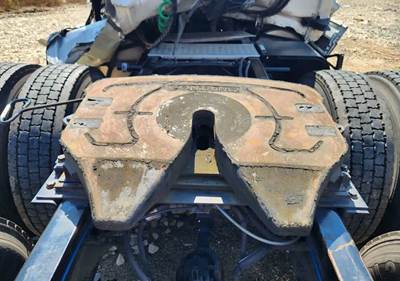 AIR SLIDE Fontaine Fifth Wheel for a 2022 Freightliner Cascadia 126