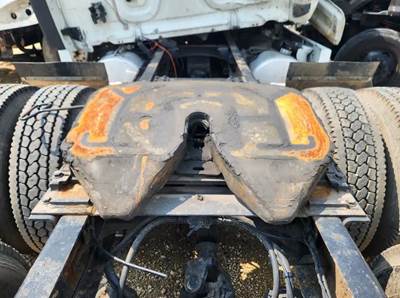 AIR SLIDE Fontaine Fifth Wheel for a 2019 Freightliner Cascadia 126