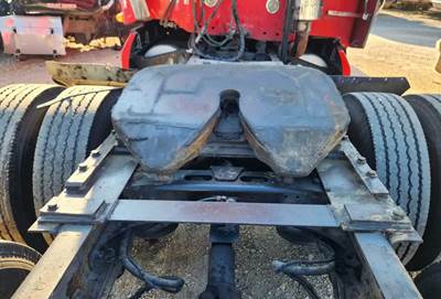 AIR SLIDE Fontaine Fifth Wheel for a 2004 Freightliner Columbia 120