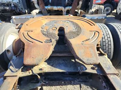 AIR SLIDE HOLLAND Fifth Wheel for a 2007 Peterbilt 387