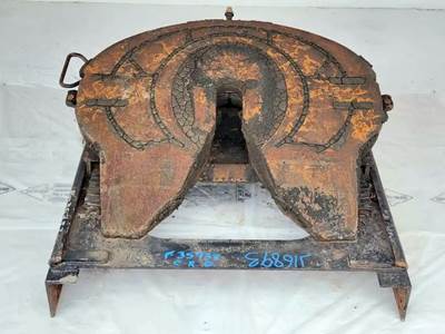 AIR SLIDE HOLLAND Fifth Wheel for a 2000 Western Star 5900