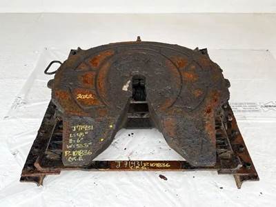 AIR SLIDE HOLLAND Fifth Wheel for a 2022 Mack Anthem