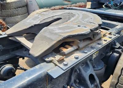 AIR SLIDE HOLLAND Fifth Wheel for a 2023 Kenworth T680