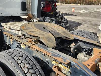 AIR SLIDE HOLLAND Fifth Wheel for a 2018 Peterbilt 579