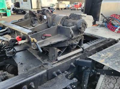 AIR SLIDE HOLLAND Fifth Wheel for a 2018 Peterbilt 579