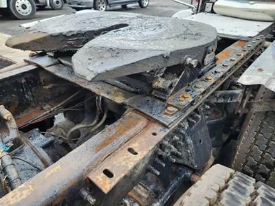 AIR SLIDE Jost Fifth Wheel for a 2010 Mack TD713