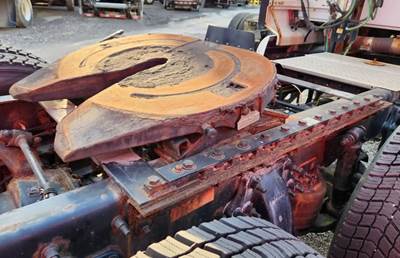 AIR SLIDE Jost Fifth Wheel for a 2020 Western Star 5700